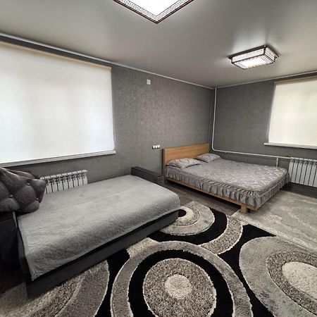 Ferienwohnung Ахметова 12 Almaty Exterior foto